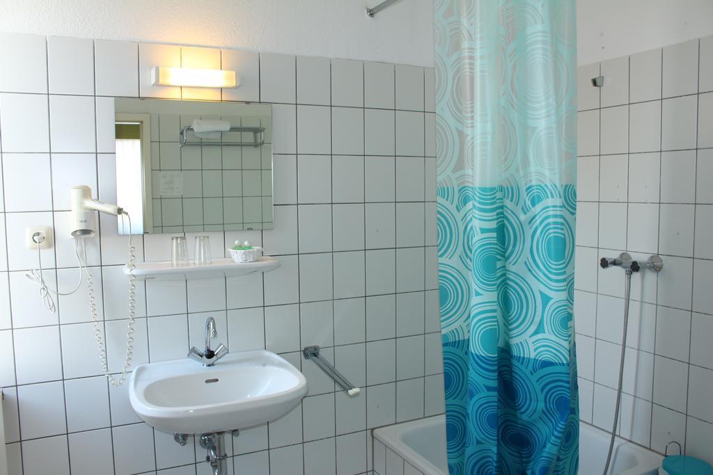 Hotel-Restaurant Heute Frechen Ruang foto